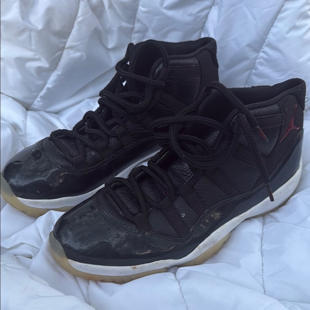 Jordan Men's Black Sneakers